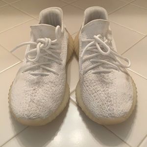 White Yeezys. Size 7.